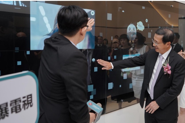 新聞 中信銀最大旗艦型分行登場 中國信託